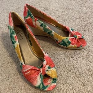 Cute Floral Wedges *Excellent Condition!*